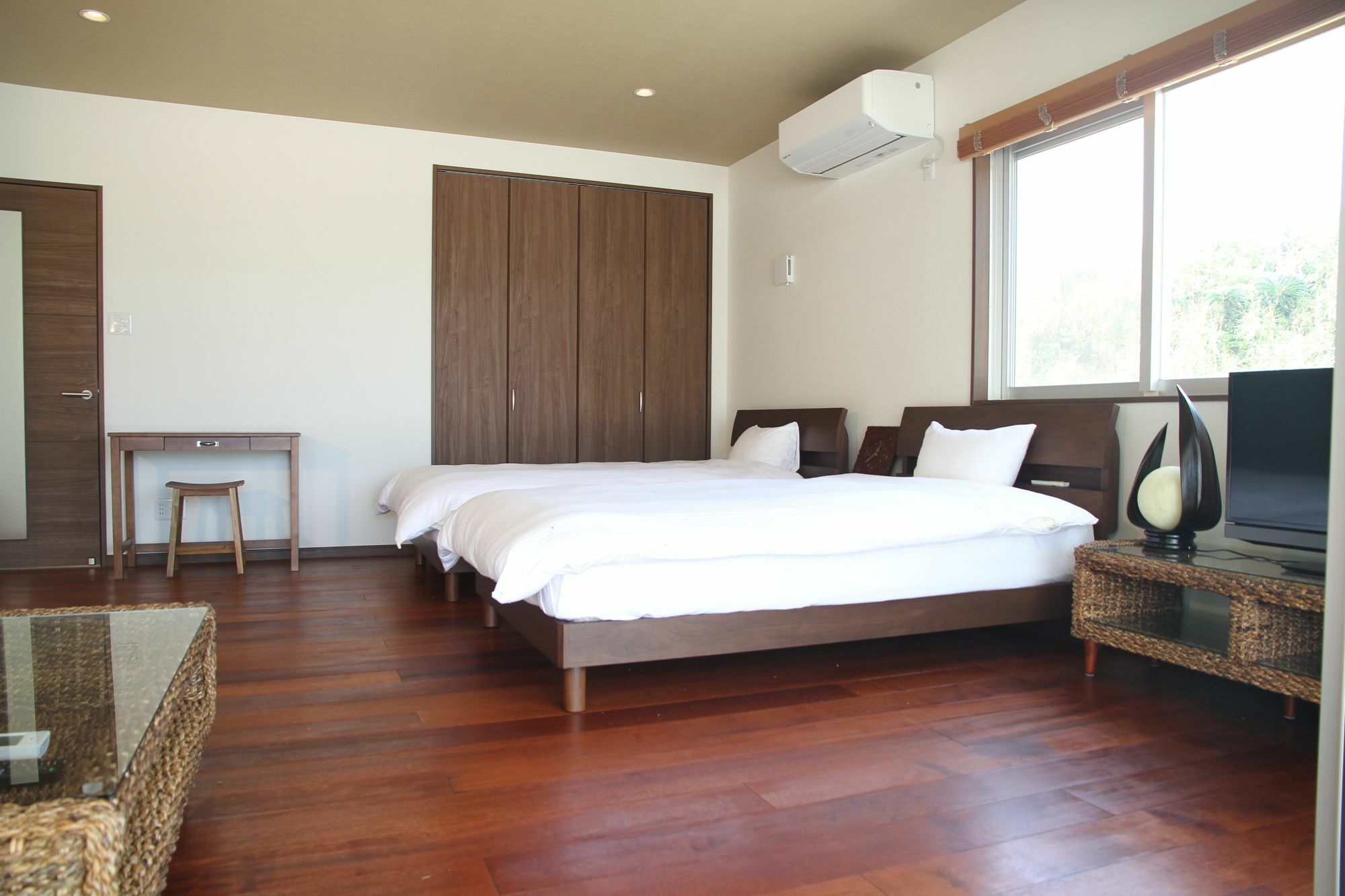 Ocean Front Sumuide Apartment Nago Bagian luar foto